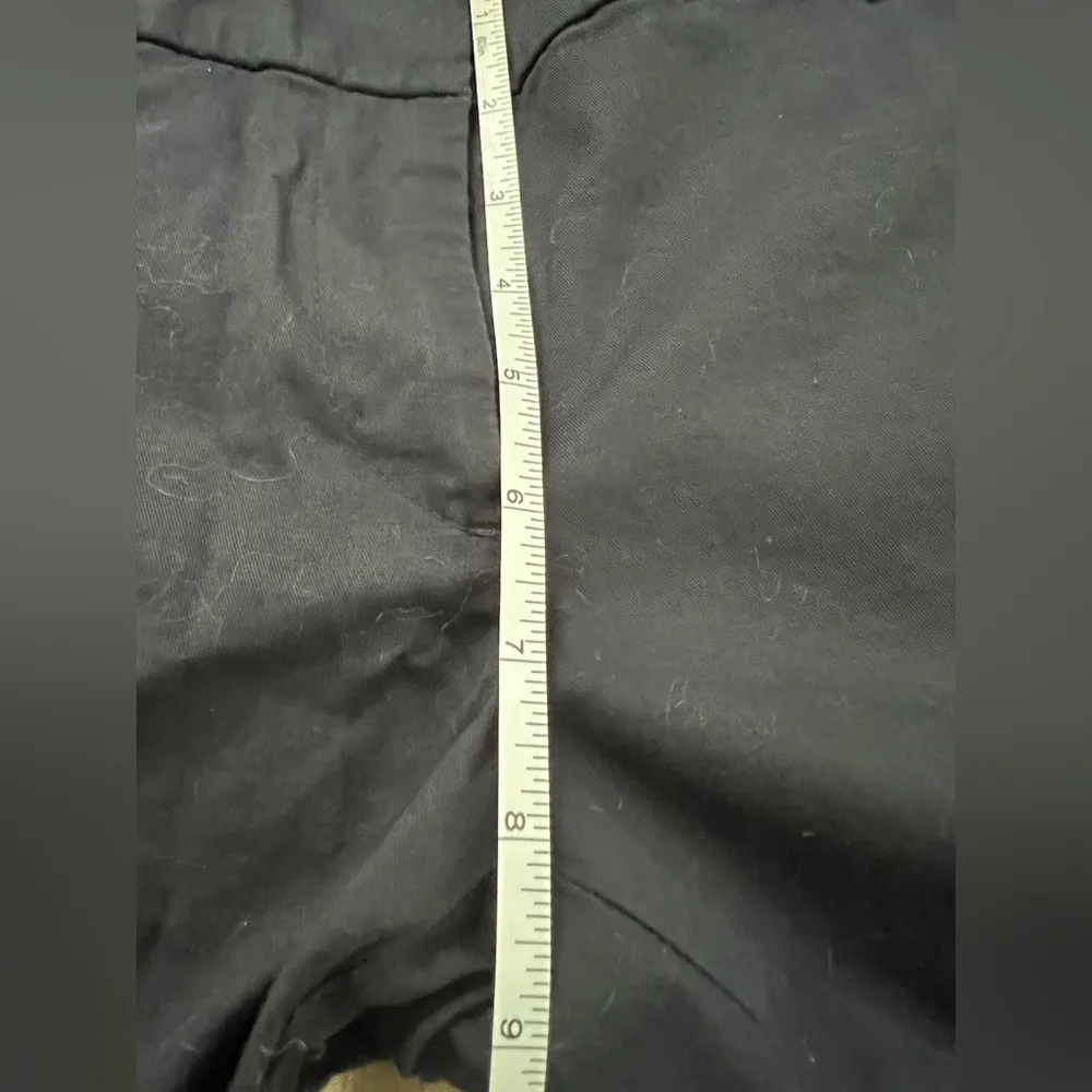 Ann Taylor Size 6 Bermuda shorts like new. Color is navy, like new - Image 7