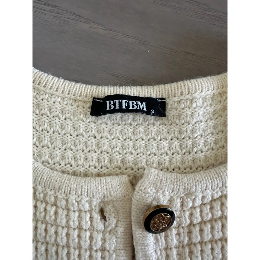 Chunky Knit Cardigan Sweater Button Down Long Sleeve - Image 5