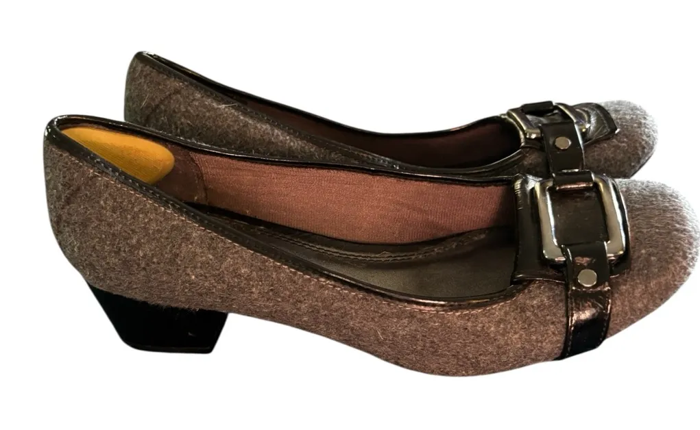 Lifestride Lynx Grey Felted Fabric Pump Sz 8M Buckle Round Toe Low Block Heel - Image 2