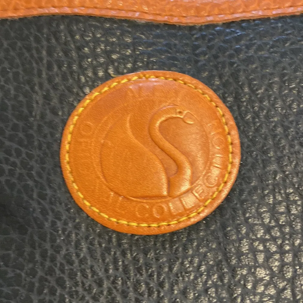 Vintage Original Collection Alba Purse excellent condition size in the pictures - Image 2