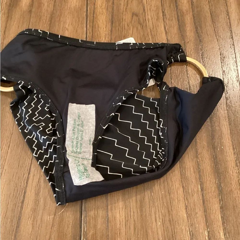 L*space black white abstract  ring Bikini Swim Bottom large nwt - Image 4