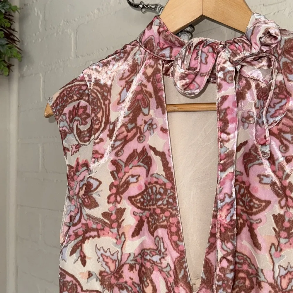 Free People dress All the Time Paisley Velvet Floral Minidress XS pink tie back - Image 4