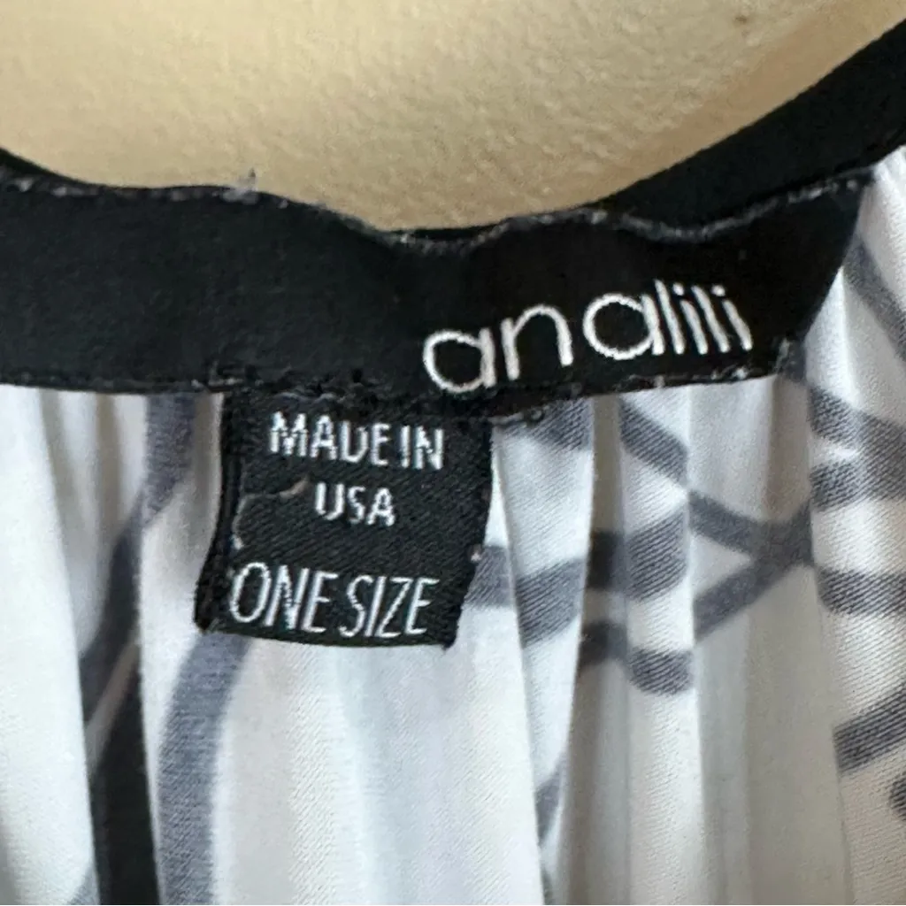 Analili Floral Multicolor Women’s Sleeveless Top OS Tropical Vibrant Colorful - Image 6