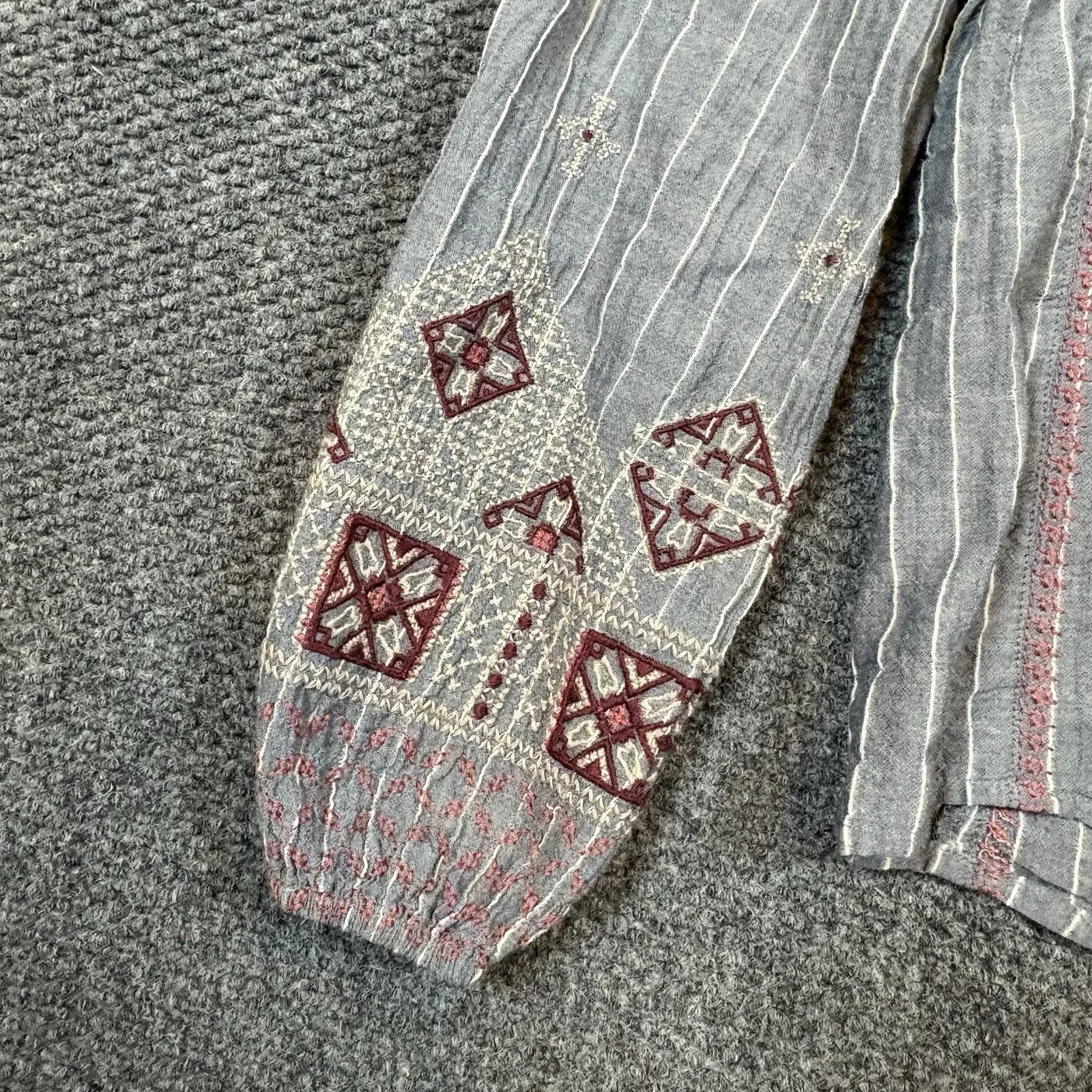 Johnny Was Workshop Women's Embroidered Tunic Top Size XS Blue - Image 2