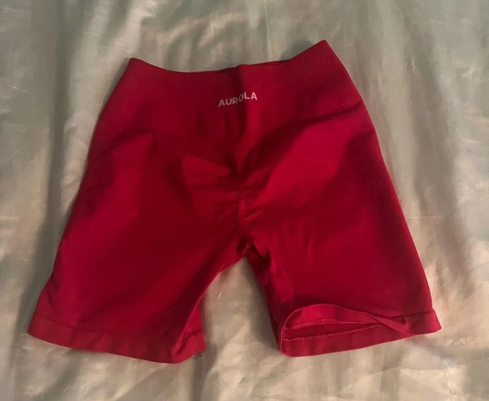 Red medium workout shorts - Image 2