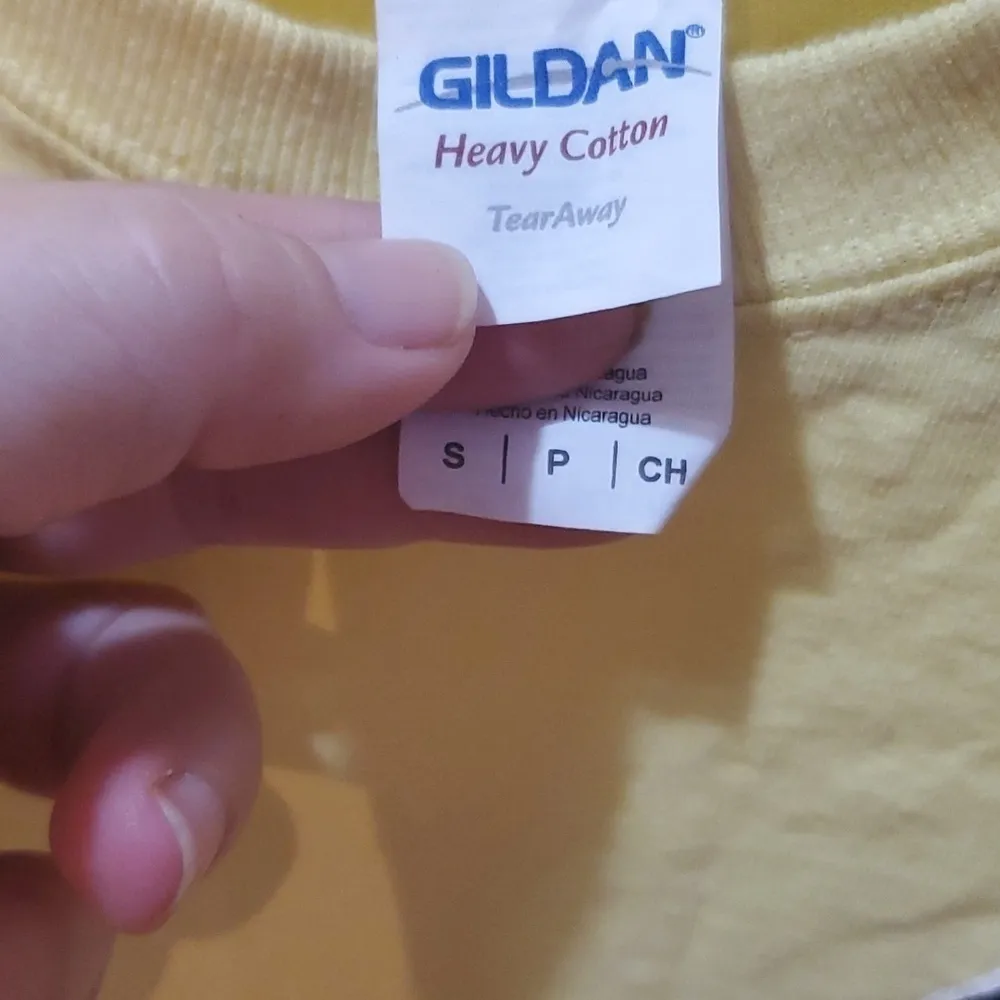 🐻    Gildan T-shirt size S - Image 3