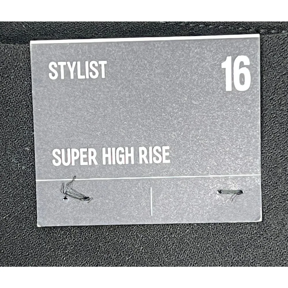 Express Stylist Super High-Rise Shorts Plus Sz 16 Black Pleated Dressy Goth NEW! - Image 6