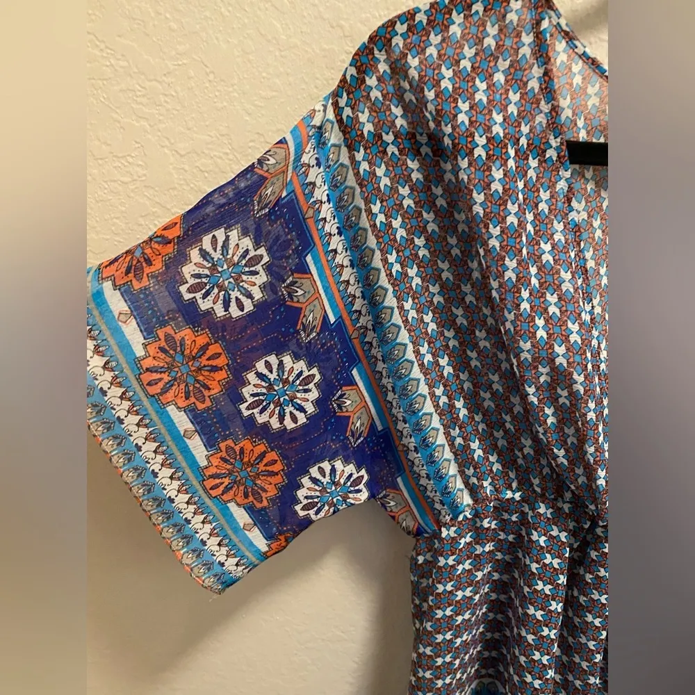 A Pea In The Pod Sheer Maternity V-Neck Blouse. - Image 6