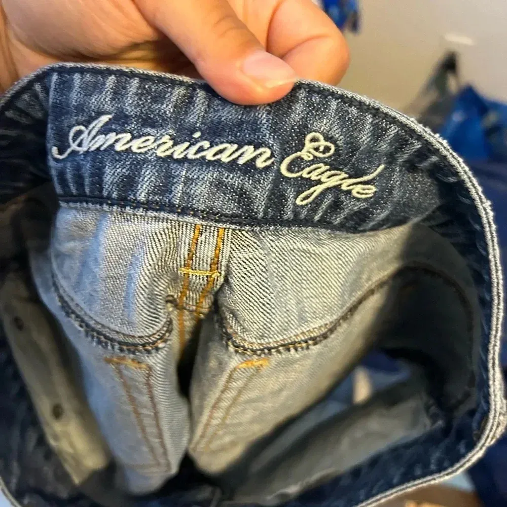 American Eagle  Low Rise Distressed Y2K Denim Shorts - Image 3