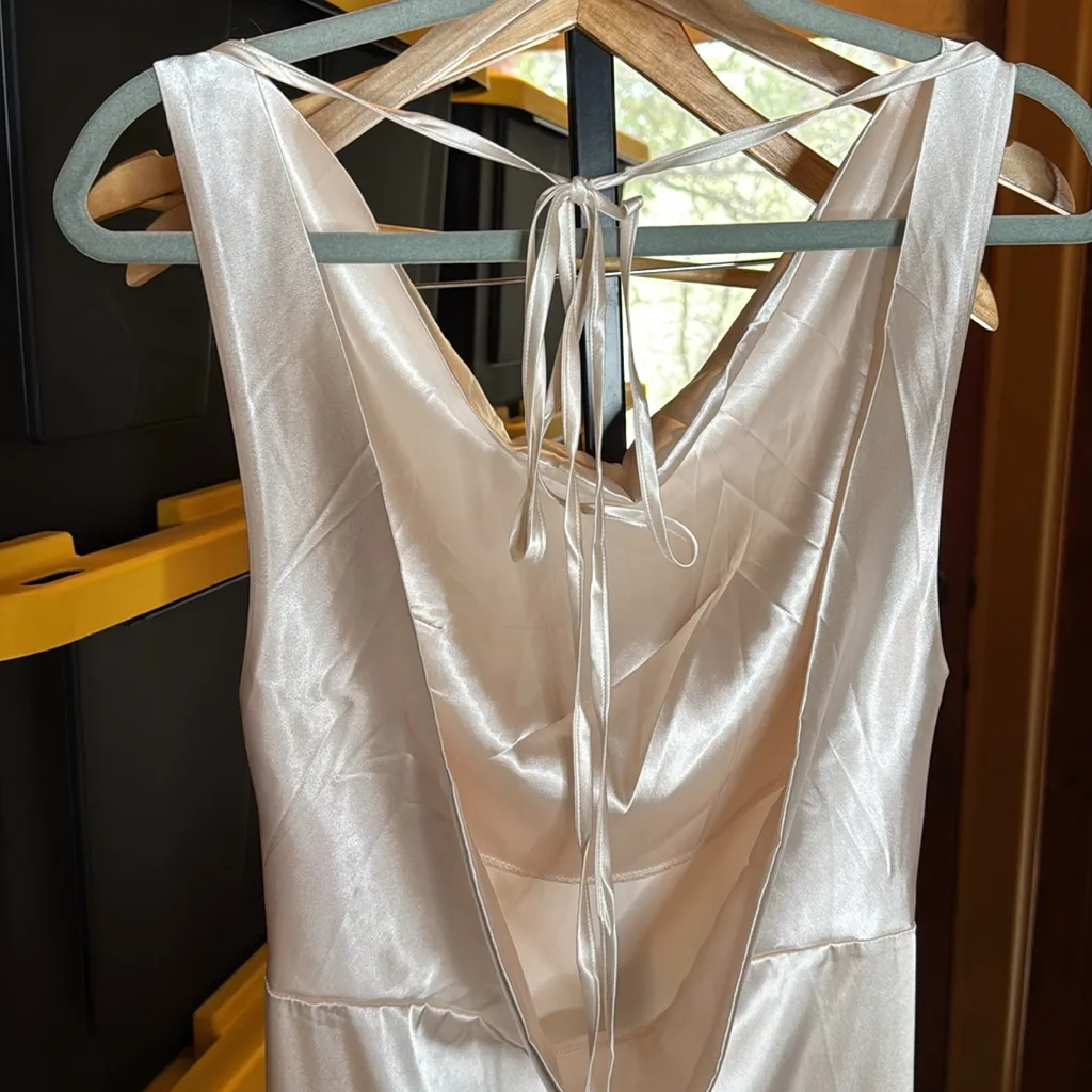 Ivory Satin Cowl Neck Gown Size Medium* - Image 10