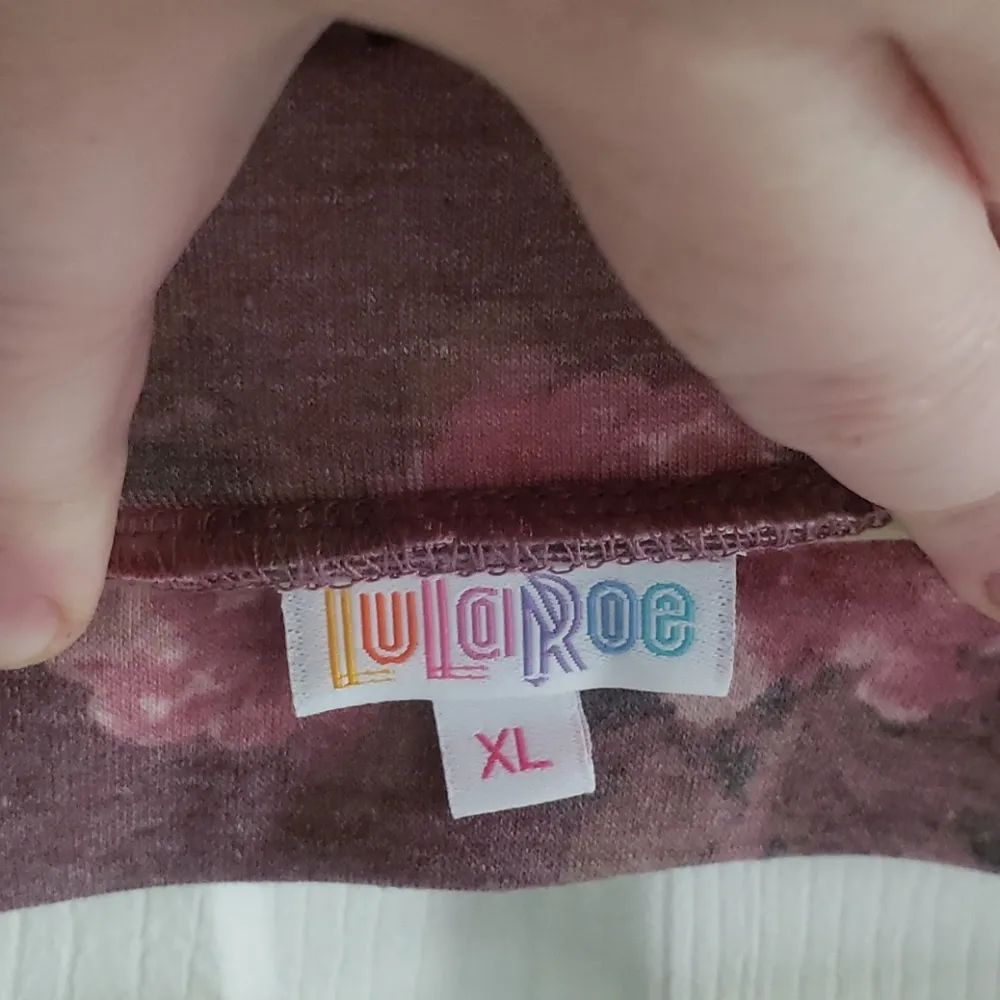 💰3 for $30💰 Womens XL Heather Mauve Madison w/Floral Print - Image 6