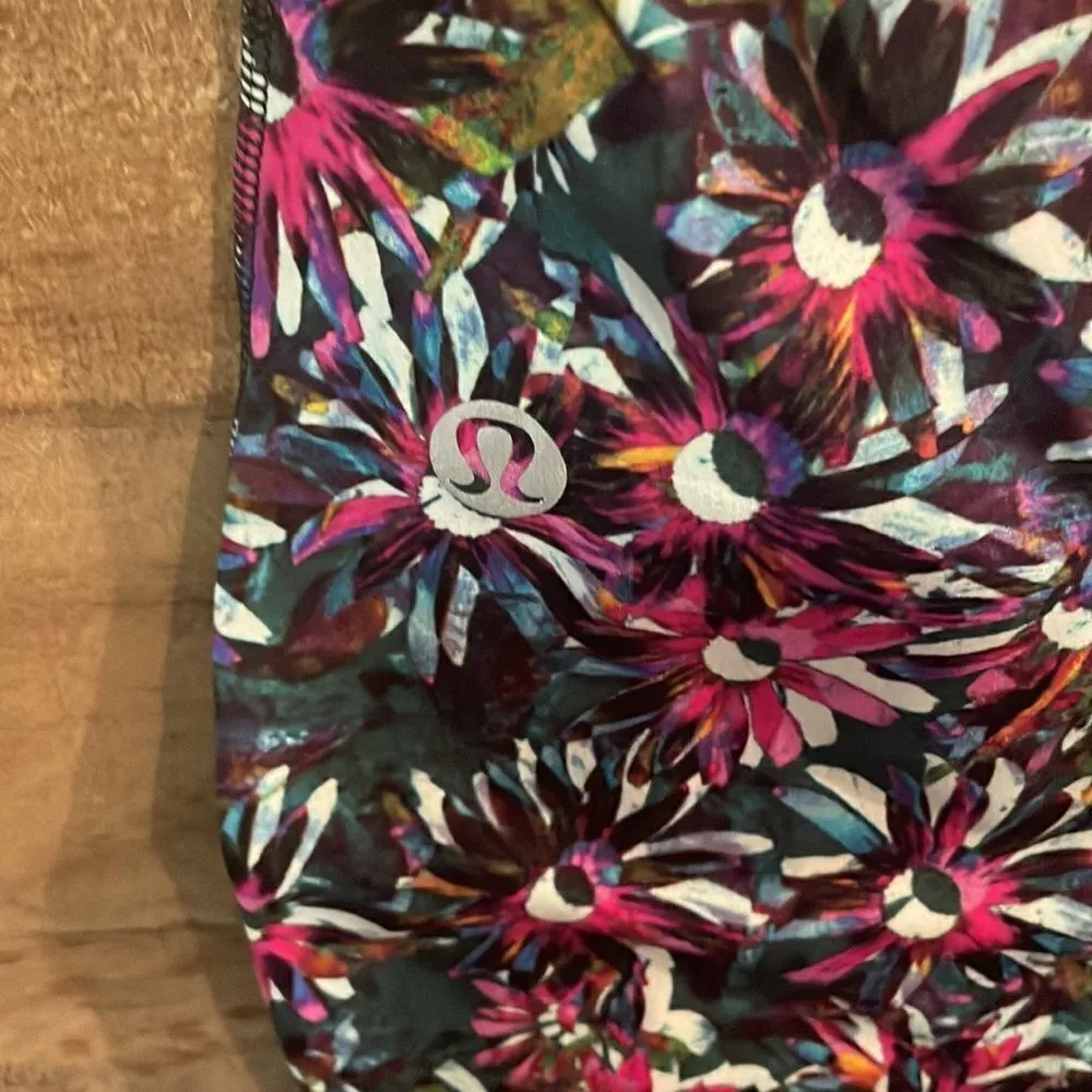 Lululemon Base Pace High-Rise Tight 28" *Brushed
Floral Electric Multi - Image 3