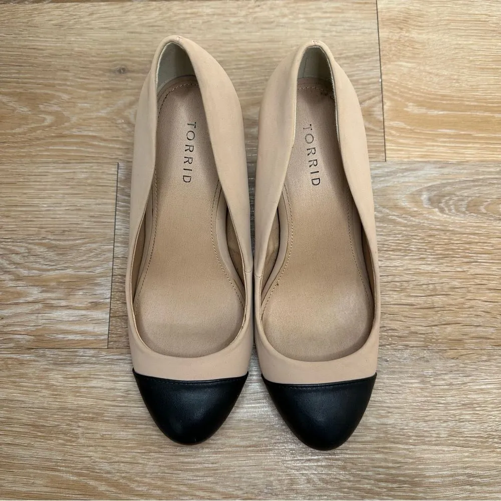 Torrid Beige Black Two-Tone Faux Leather Pump - Image 5