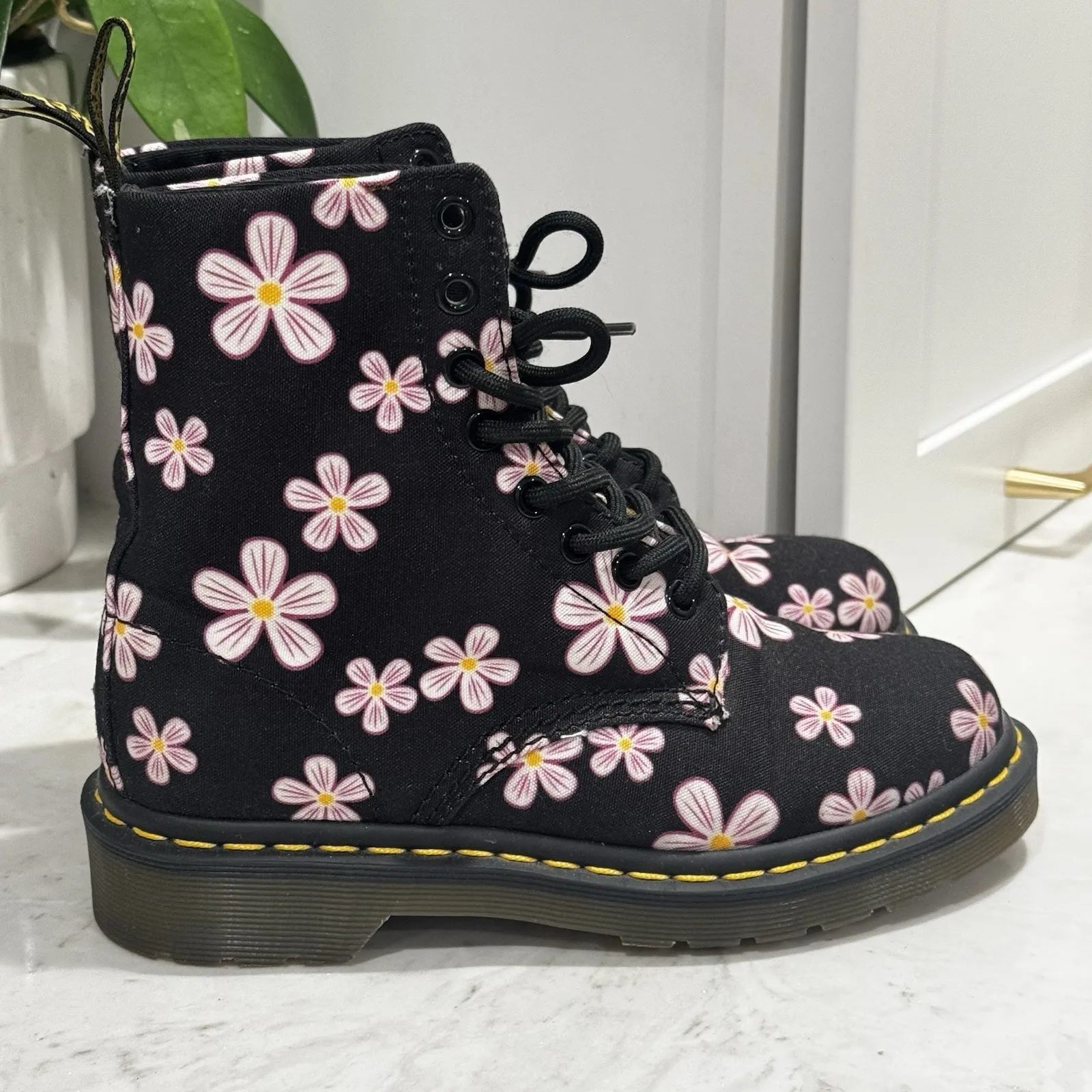 Doc Martens Page Meadow Canvas Boots Black Pink Floral Flower Women's Size US 5 - Image 2