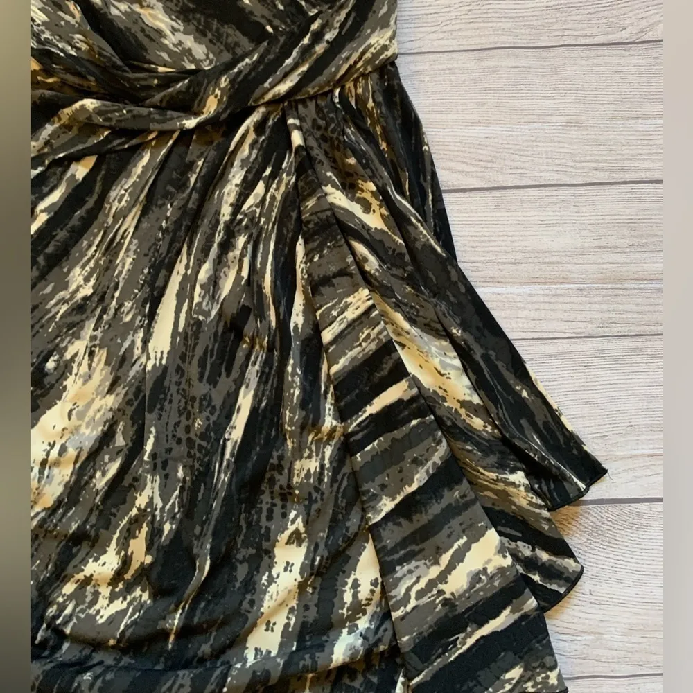 Black and White Abstract Print Sleeveless Gathered Waist Dress 6P - Image 7