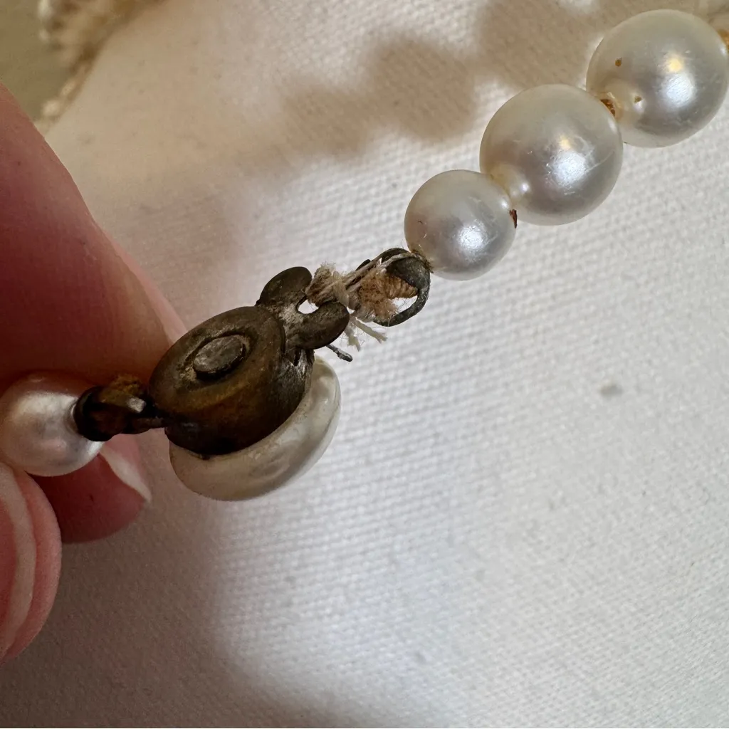 Vintage Extra Long Faux Pearl Necklace 1950s Estate Jewelry Women’s Traditional White - Image 7