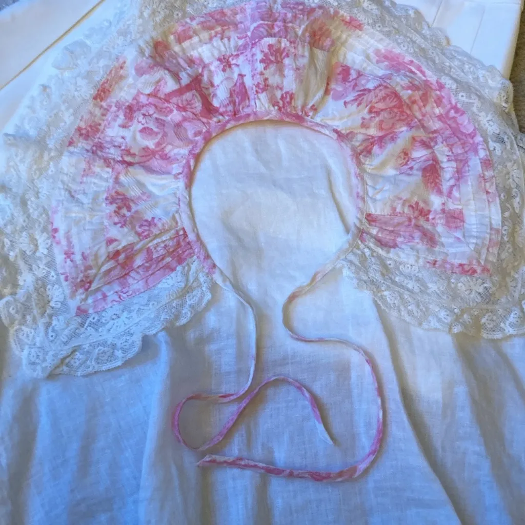 LoveShackFancy pink floral and off white lace collar - Image 5