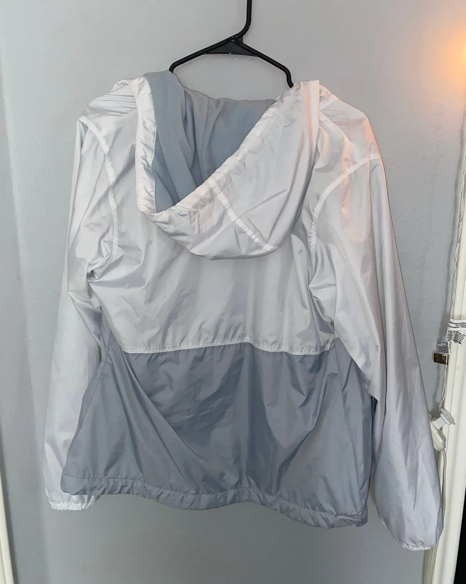 Columbia Hooded White Jacket - Image 2