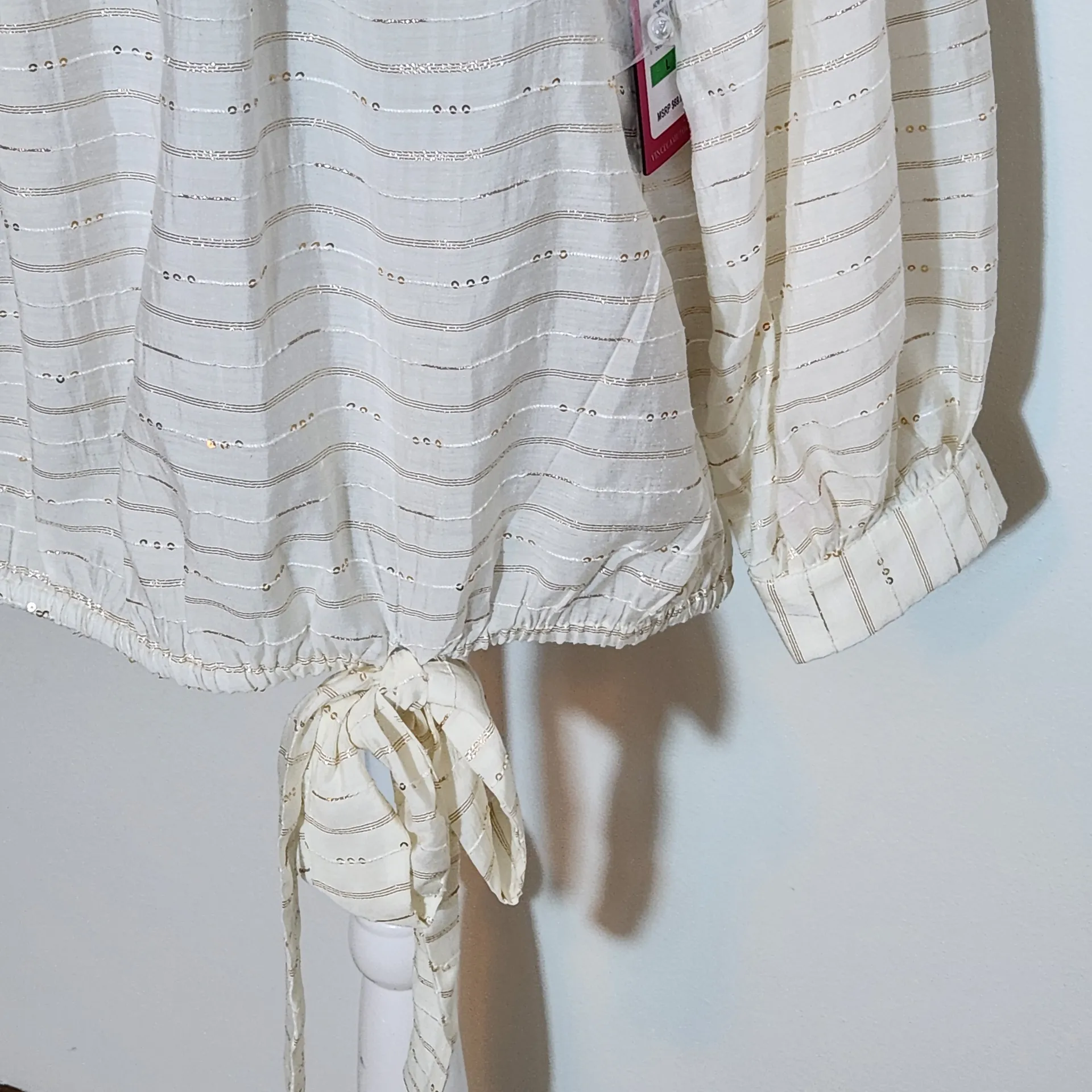 Vince Camuto Sheer Cream and Metallic Gold Top NWT Size Large Ivory Blouse - Image 3