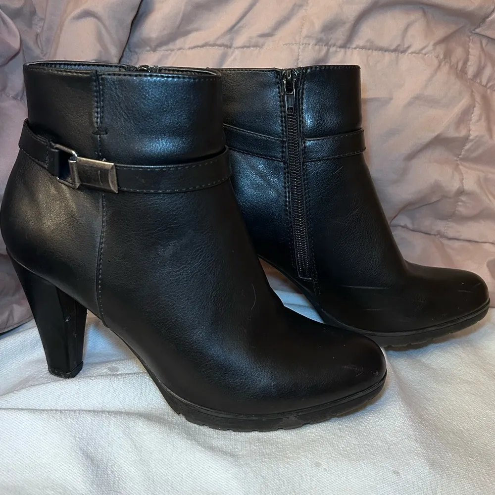 White Mountain Women's Ankle Boot Black Shayla 7.5 Medium - Image 3