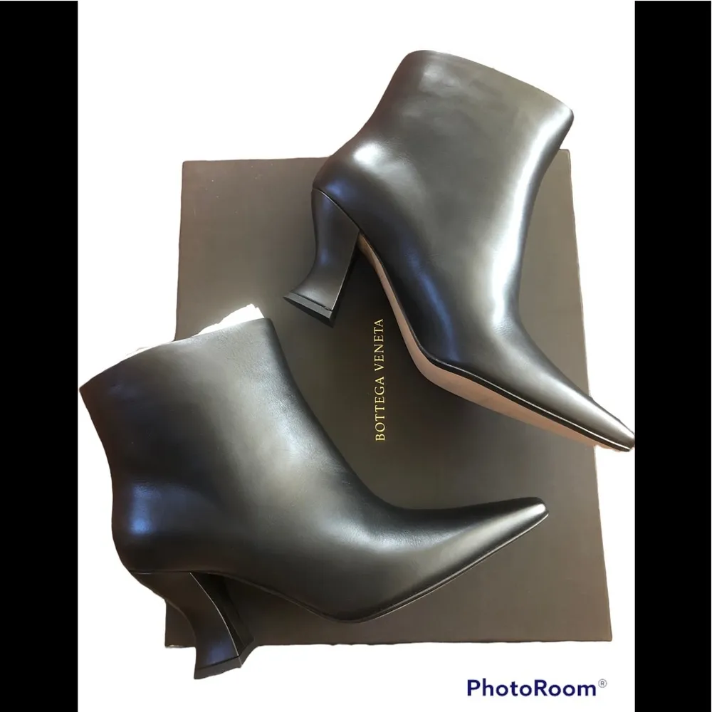 Bottega Veneta Leather Cloud Calf Ankle Bootie - Image 6