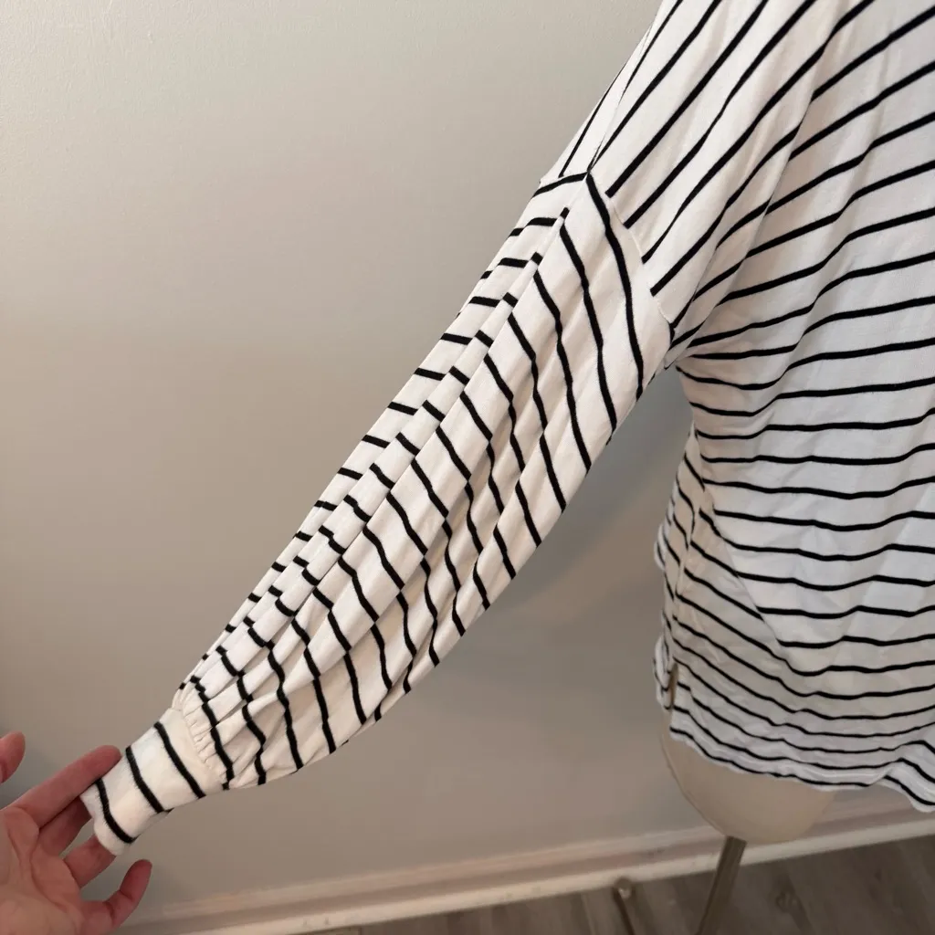 Cabi Relaxed Game Day Sweatshirt in French Terry Black & White Stripes Sz Medium - Image 6