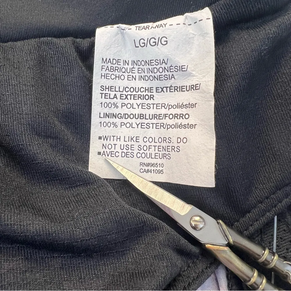 Under Armour Athletic Shorts, Size: Large - Image 9