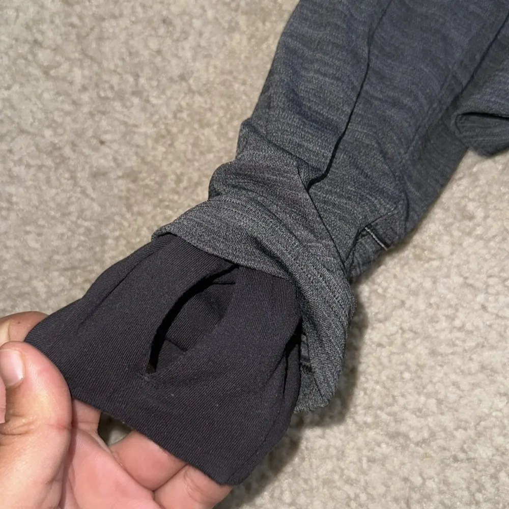 Lululemon Light  Athletic Jacket - Image 4