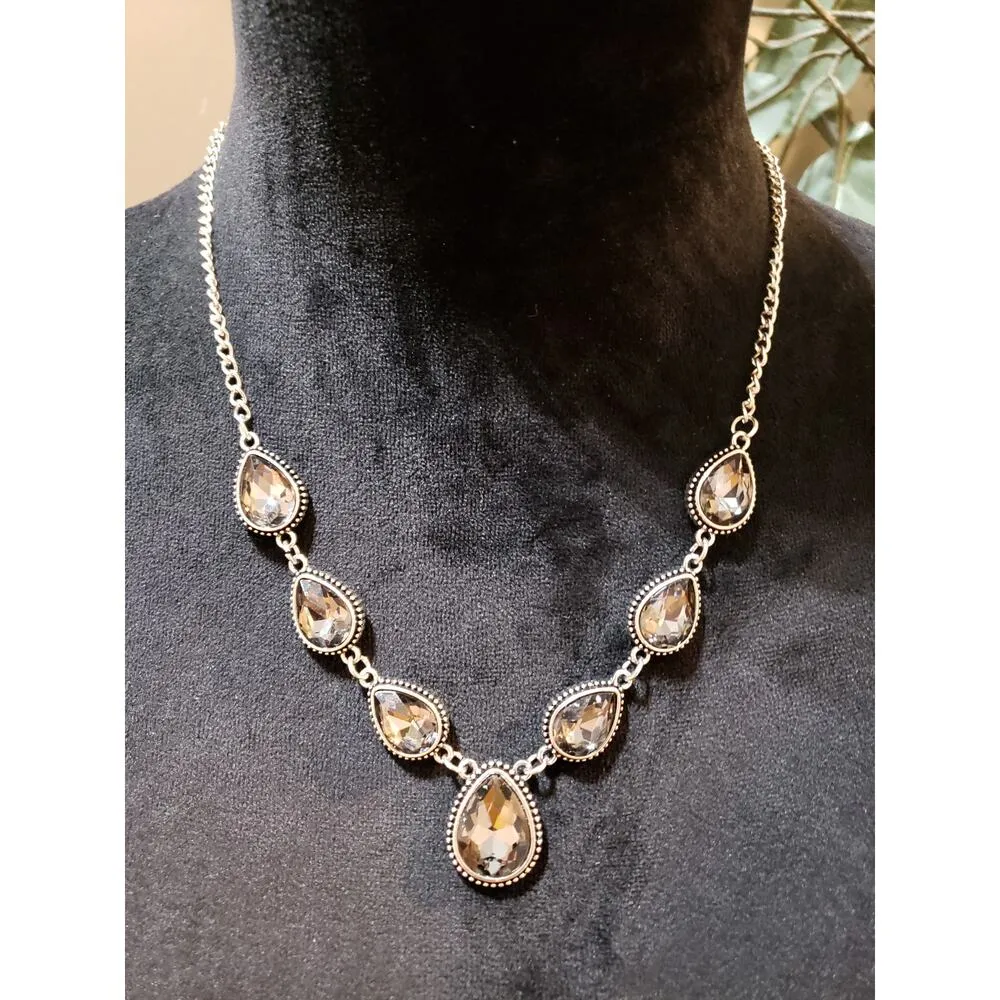 Womens Gold Tone Rhinestone Champagne Teardrop Crystals Link Necklace Jewelry - Image 2