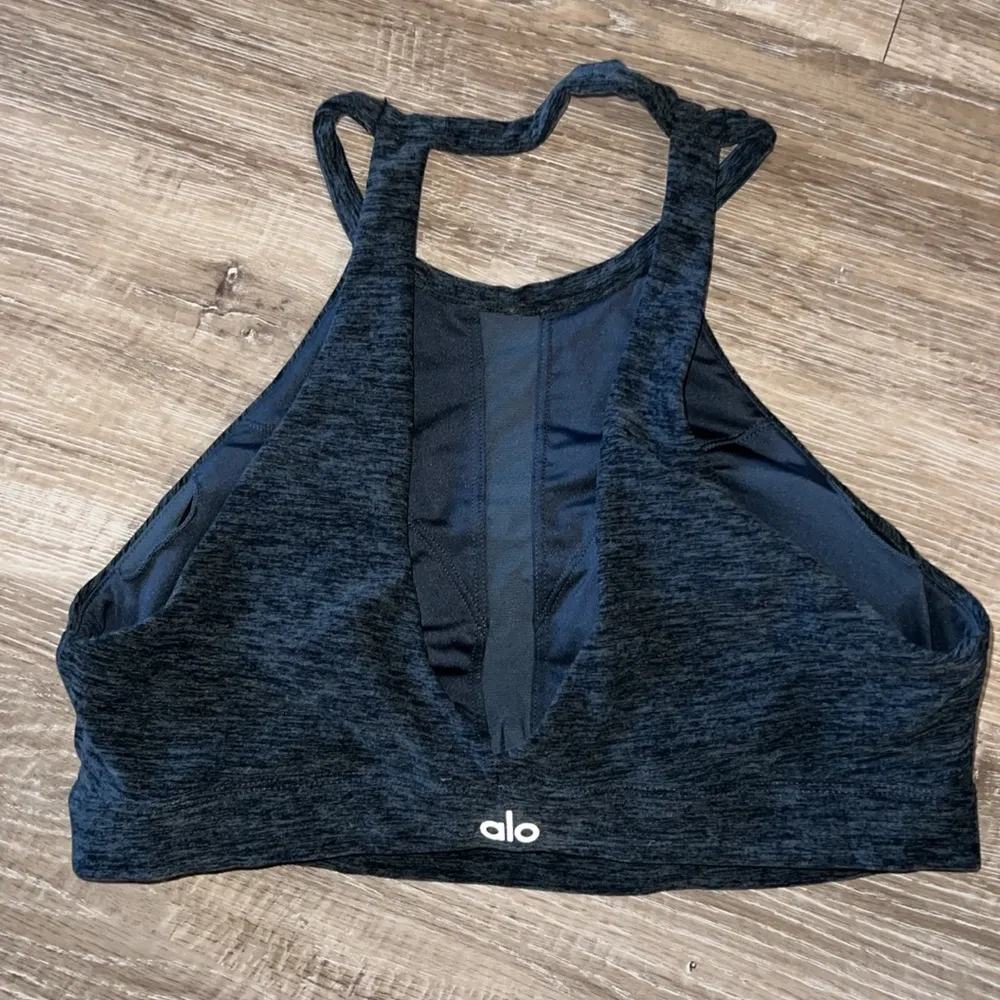 Alo halter neck navy sports bra, size Large - Image 2