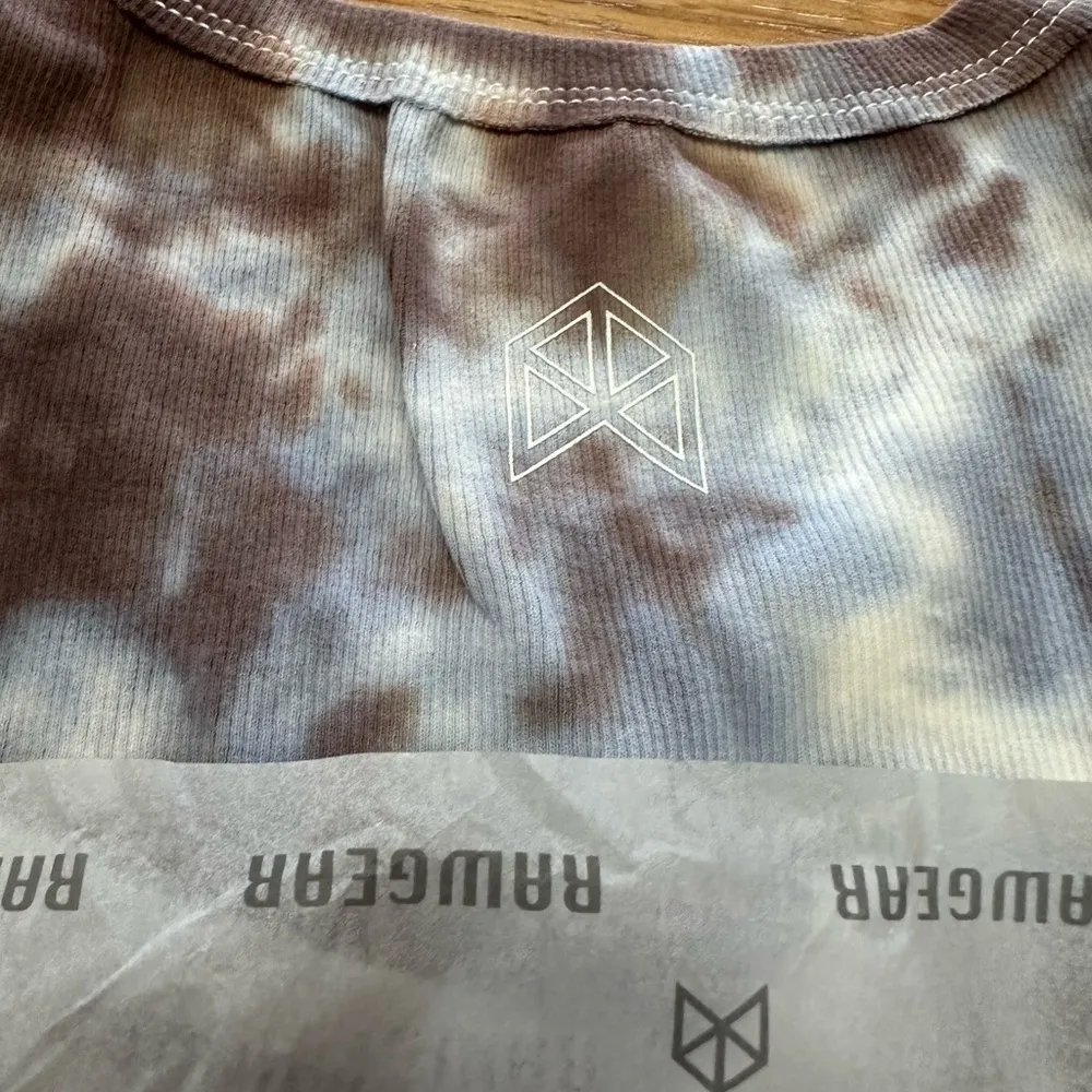 RAWGEAR NWT tie dye cropped high neck top size Medium Blue - Image 3