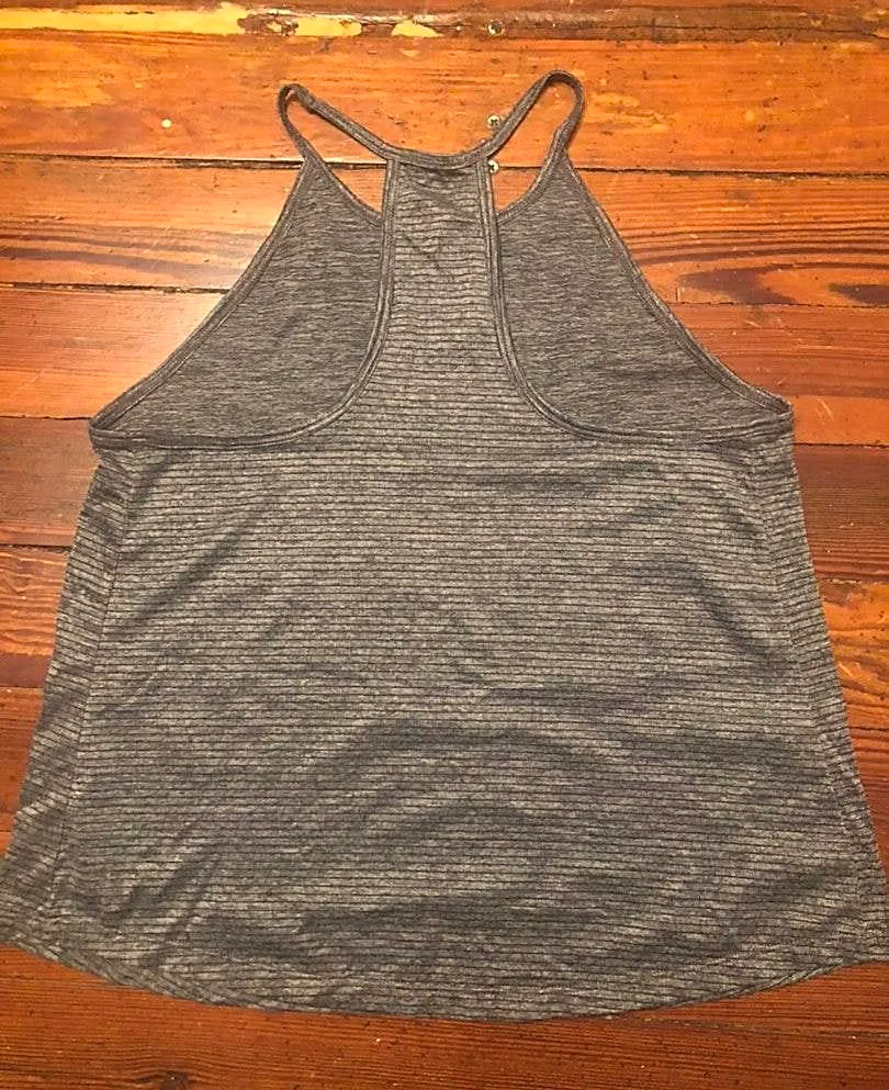 Old Navy Workout Tank - Image 2