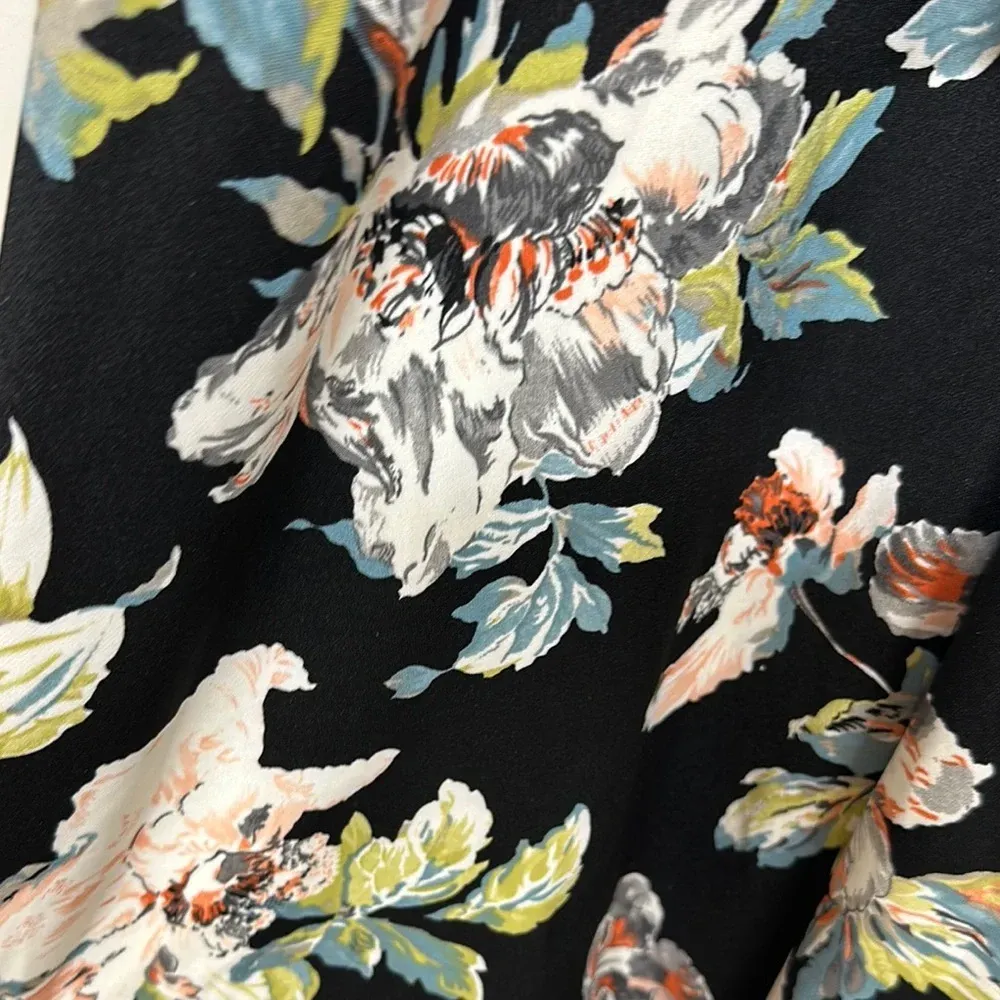 Soprano Pink and White Halter Midi Dress - Image 7