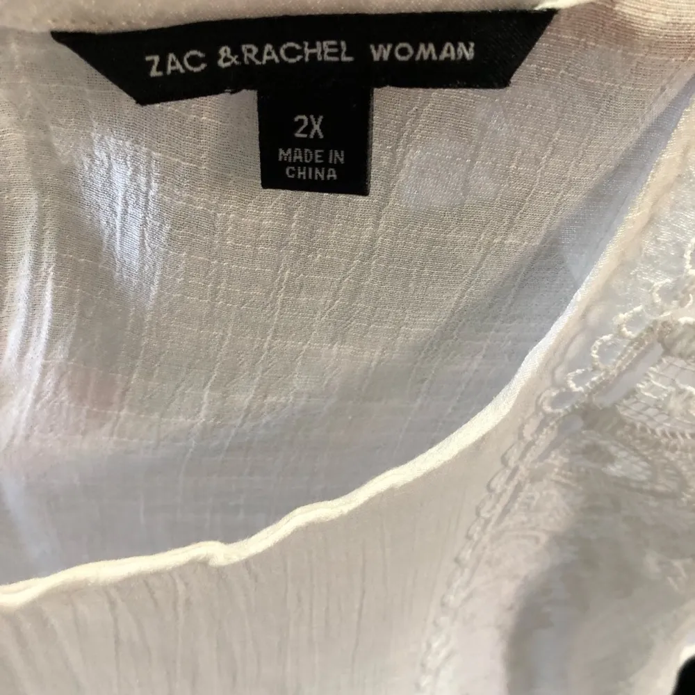 Zac & Rachel Woman 2X Elegant White Lace Trim Women's Top - Image 11
