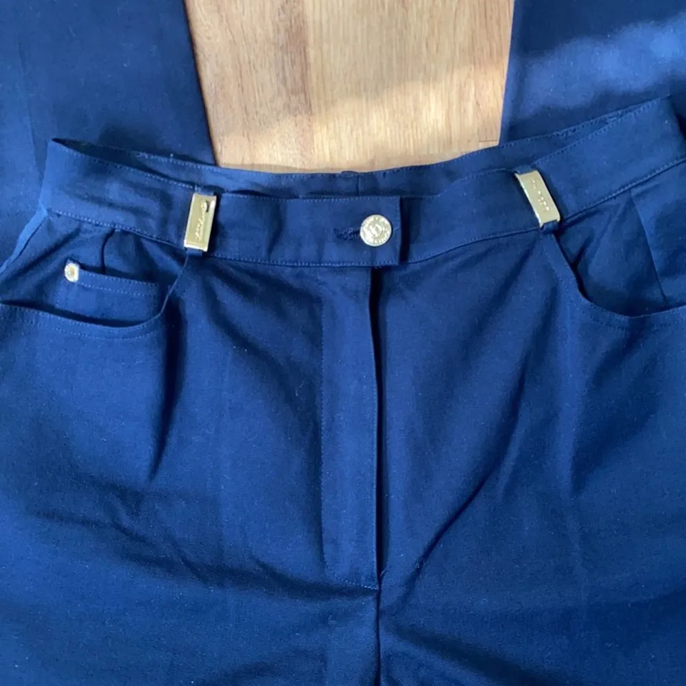 St. John Navy Blue Dress Trousers Sz 28 Straight Leg Women's Designer Luxury - Image 5