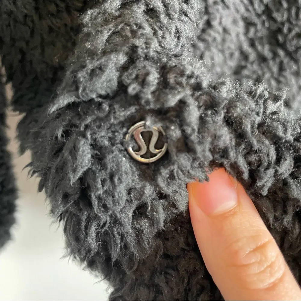 Lululemon Warm Restore Sherpa Pullover Black XS/S - Image 8