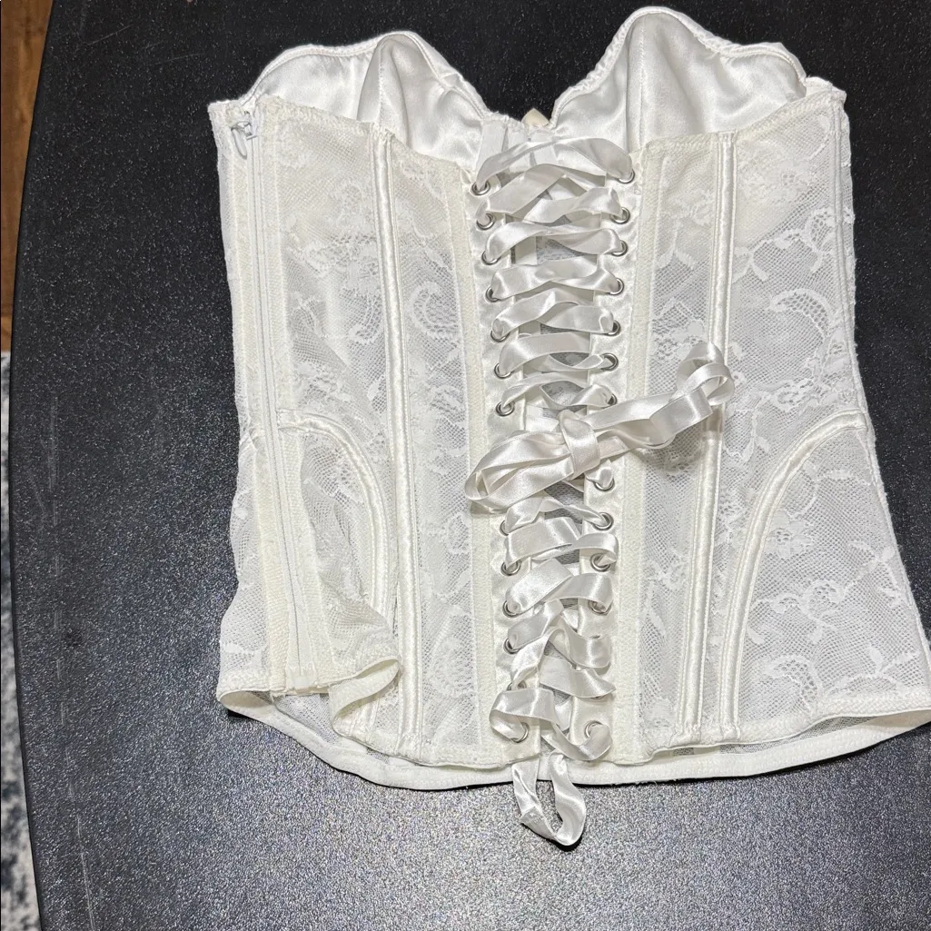 Victoria's Secret I DO White Lace Bustier Size 34C - Image 4