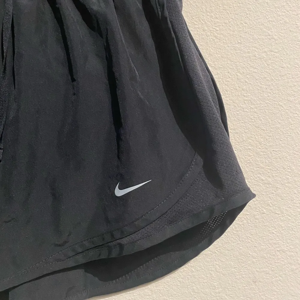 Dri-Fit Sports Short for Women.Size: M - Image 3