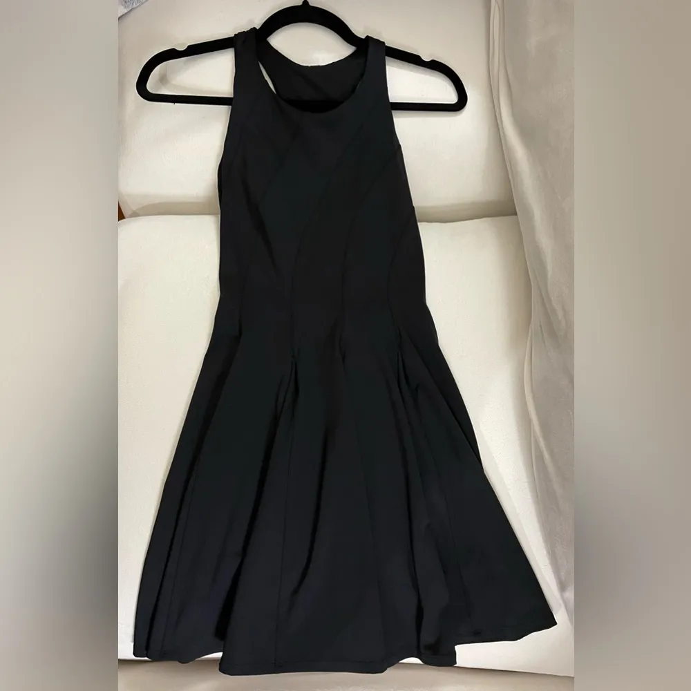 Lululemon Court Crush Tennis Dress Nulux in Black Size 0,2? - Image 5