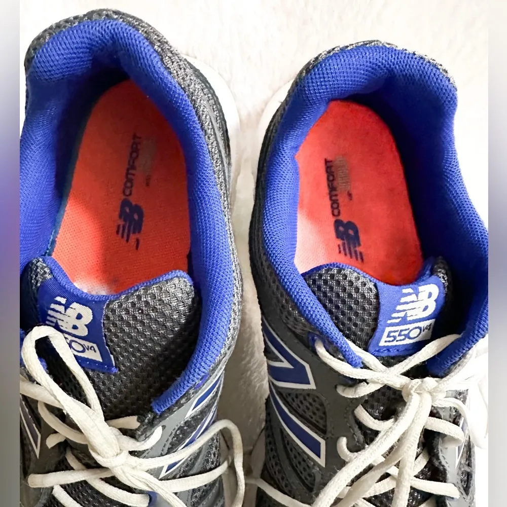 550 V4 athletic shoes. Gray with royal blue. Running shoes. Sz 9.5 - Image 3