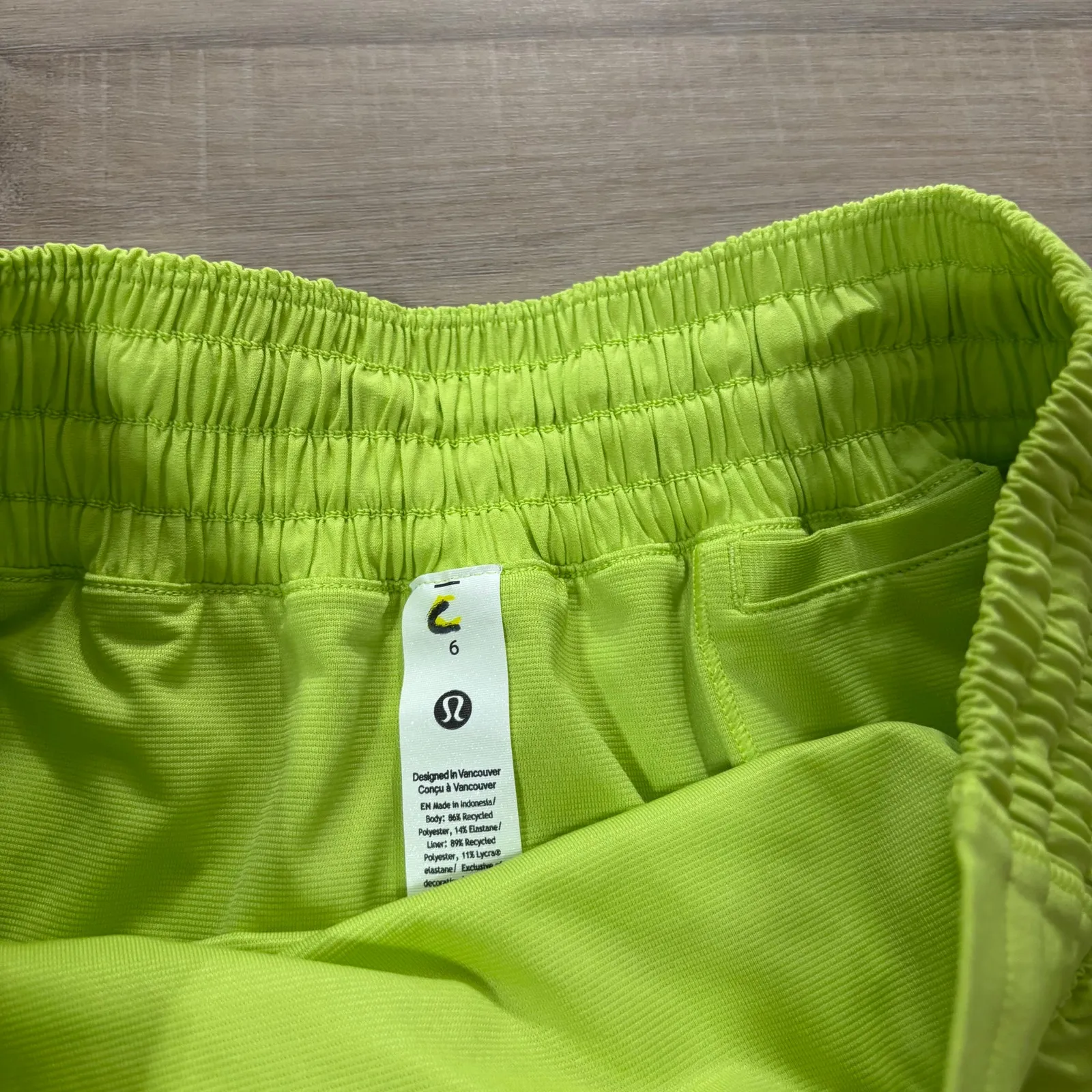 Lululemon Hotty Hot High-Rise Lined Short 2.5" Sour Grape Women Size 6 - Image 3