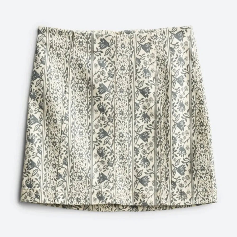 Free People Cream Floral Printed Denim Mini Skirt Size 10 - Image 2