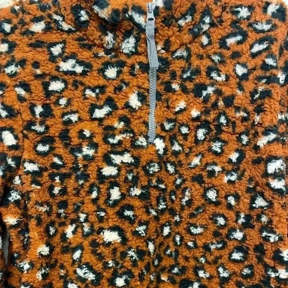 🆕Gingerly Rust All Over Leopard Print Plush PulloverL/XL🆕 Orange Size undefined - Image 5