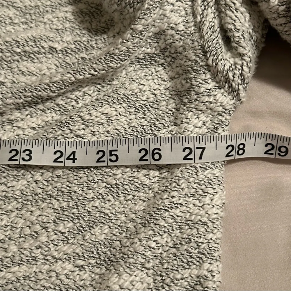 Free People FP Beach Fireside Gray White Textured Cover-up Tunic Sweater Sz M/L - Image 8