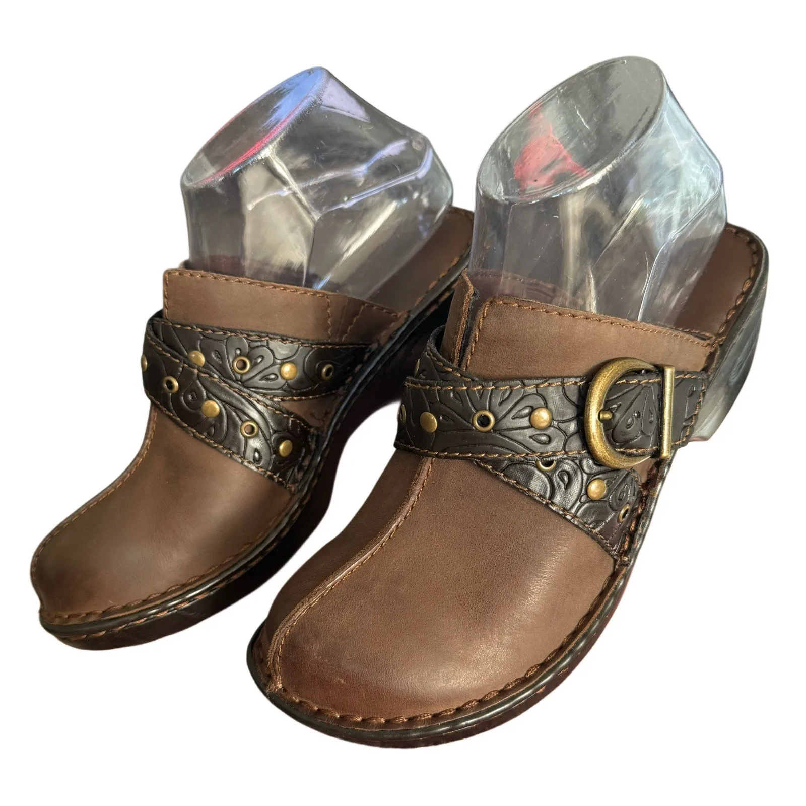 b.ø.c Brown Leather Buckle Clog Mules Embossed Strap Studded Comfort Shoes 8M Size 8 - Image 1