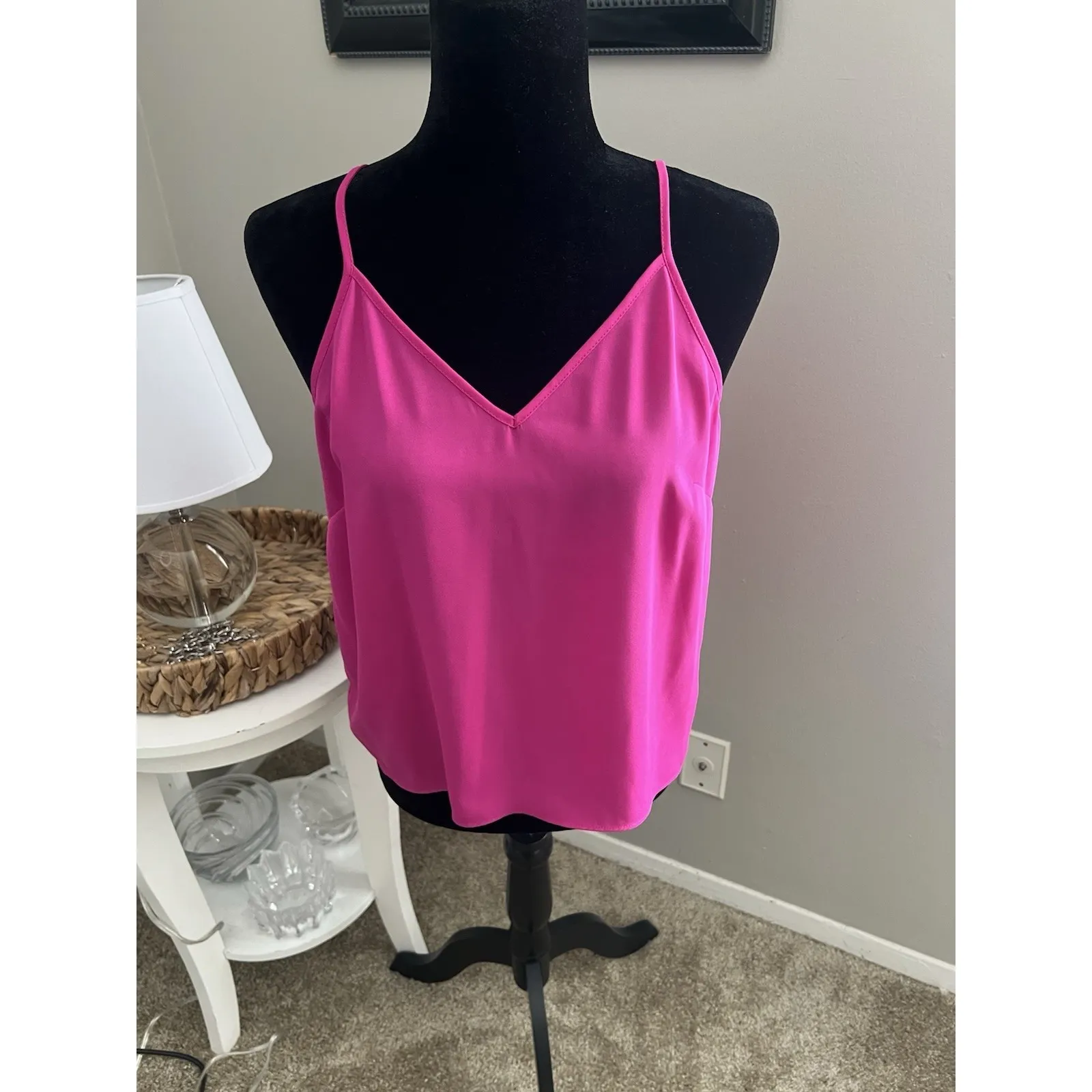 Generation Love NWOT  Pink Tank‎ V-Neck - Image 4