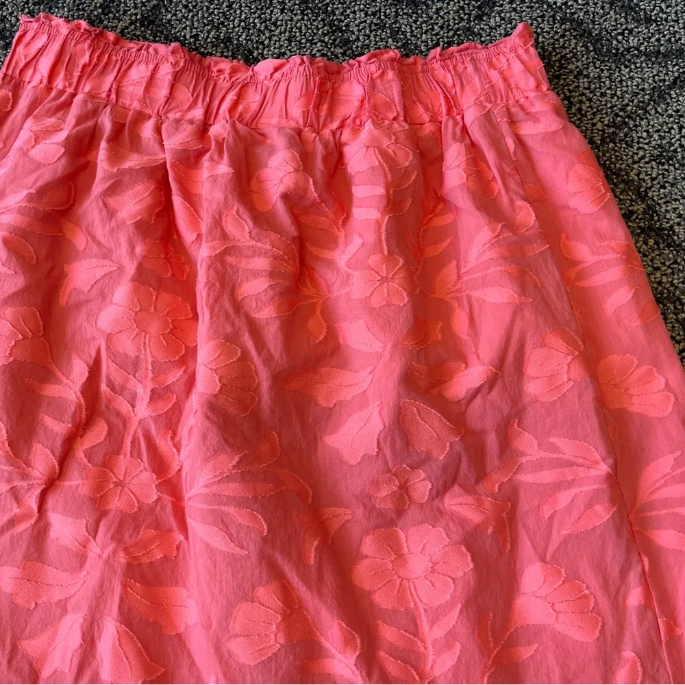 Ann Taylor Coral Floral Tiered below the knee skirt - Image 2