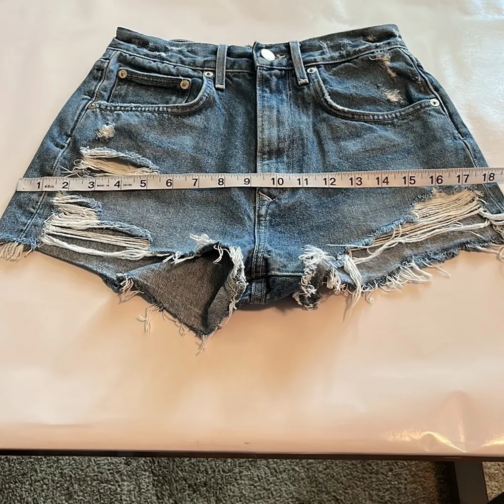 Lovers + Friends Mid Rise Shorts Size 26 - Image 5