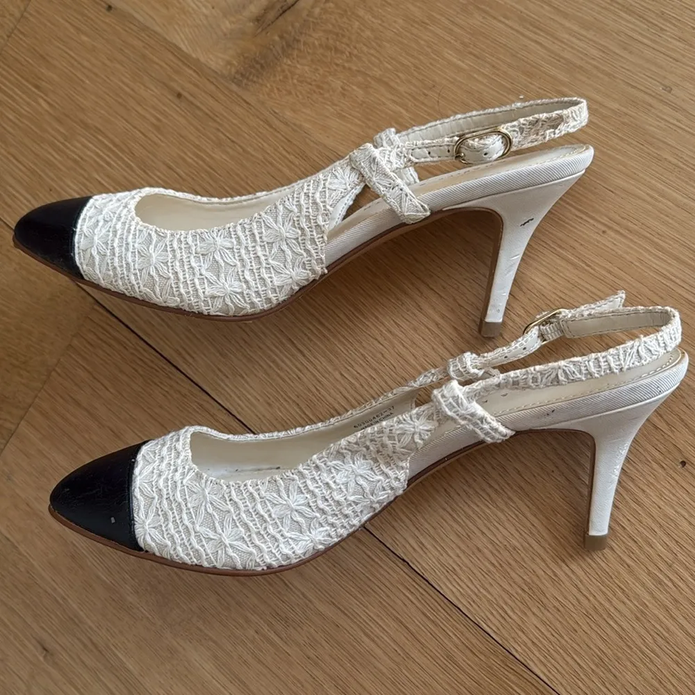 Slip-on B/W fabric heel - Image 6