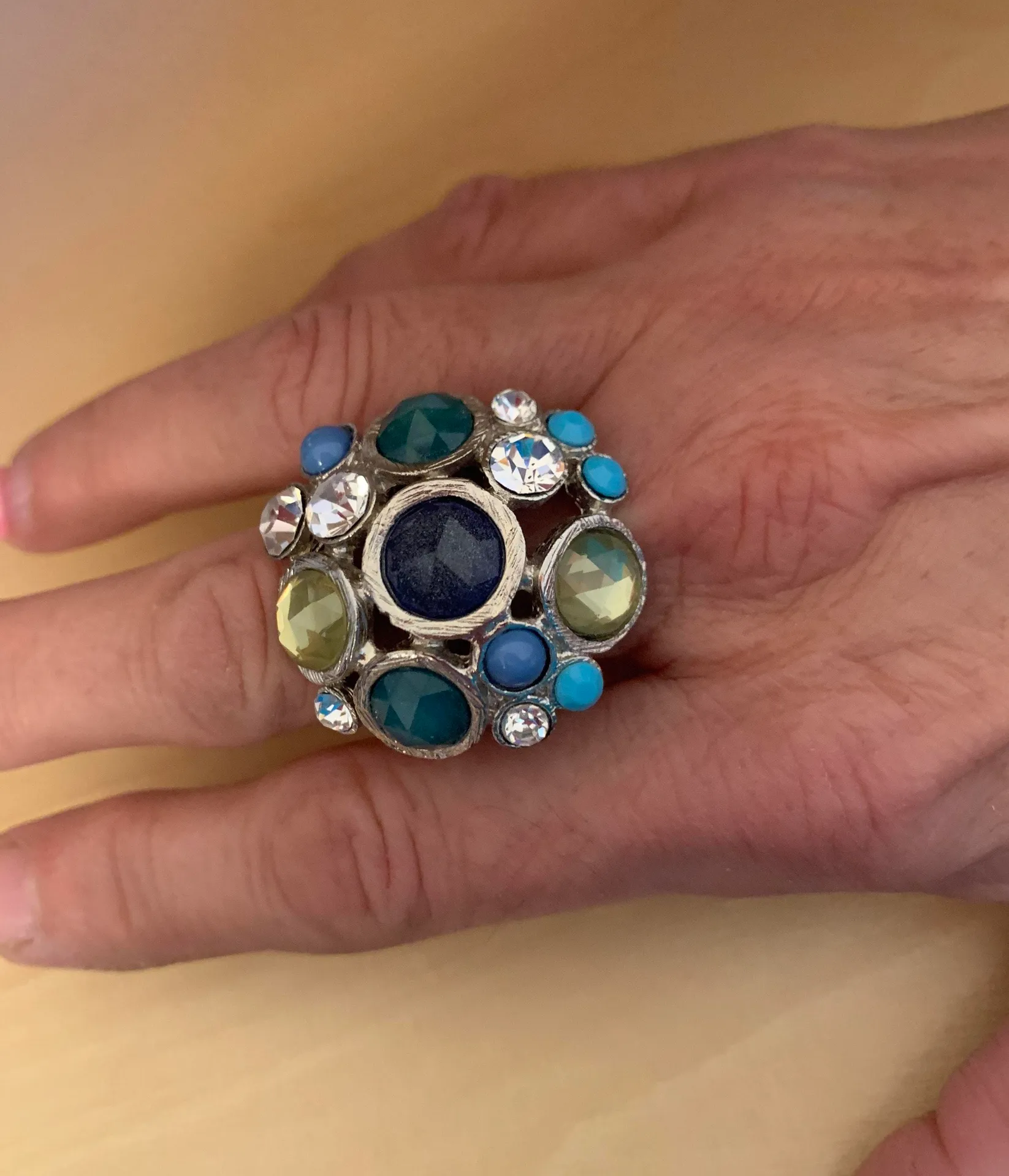 Costume Jewelry Chunky Ring Silver - Image 2